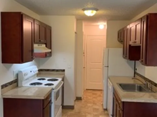 2297 SE Courtney Ave APT 5, Portland, OR 97222