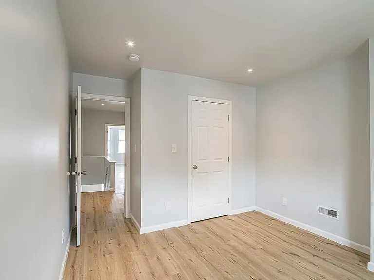 1239 N Frazier St #1 — Photo 14