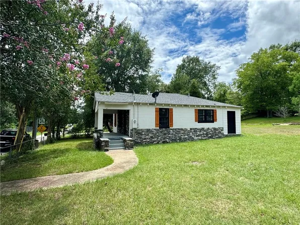 411 11th Ave, Phenix City, AL 36869