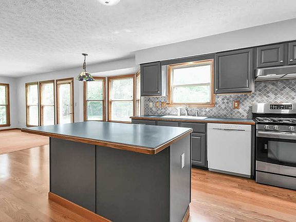 4th image of 7738 Macrenan Ln