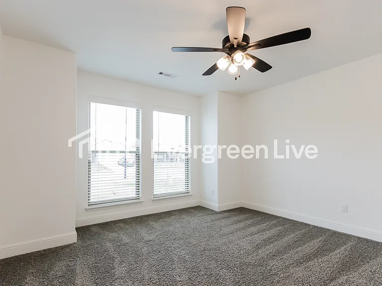 5907 NW Grant St — Photo 14