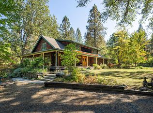 255 Davidson Rd, Williams, OR 97544