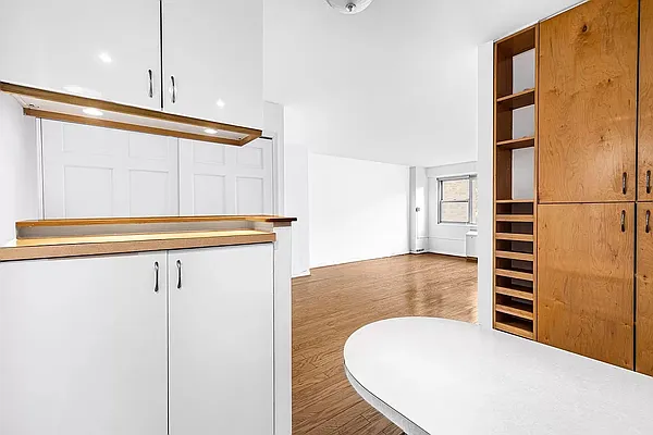 Rented by Compass | media 12