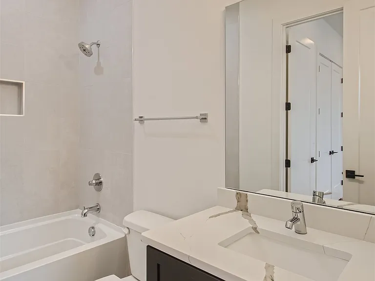 408 Serenity Ln — Photo 16