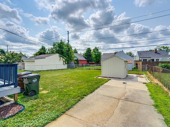 4th image of 1319 Dawnwood Dr