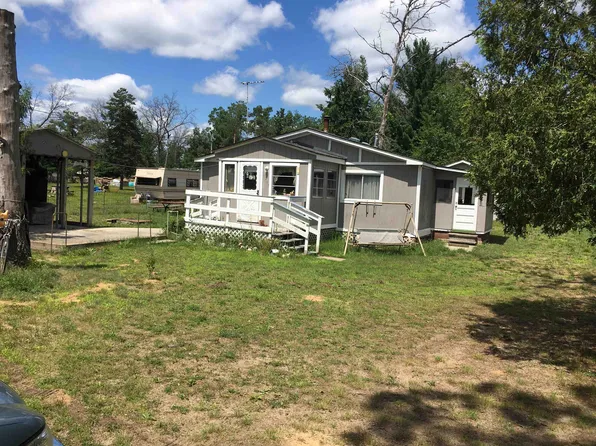 1697 Northwoods Dr, Alger, MI 48610