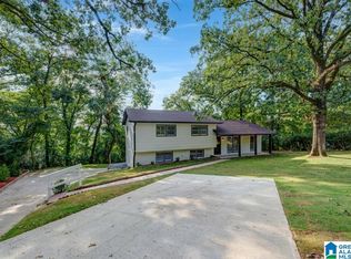522 Navajo Trl, Alabaster, AL 35007