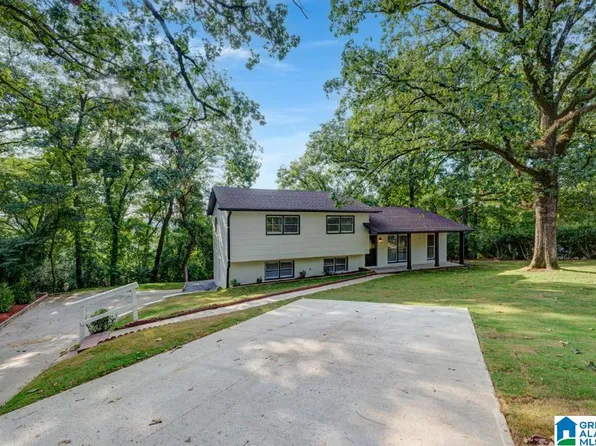 522 Navajo Trl, Alabaster, AL 35007