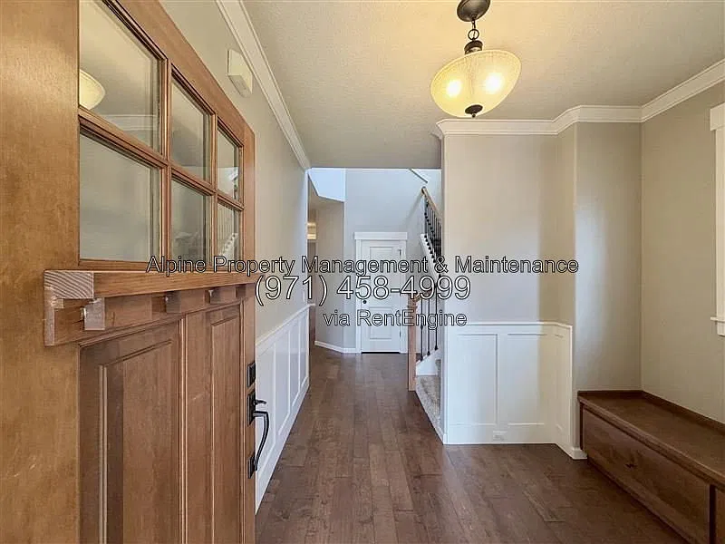 5 bed, 2.5 bath, 2191 sqft, $3,300 — Photo 3
