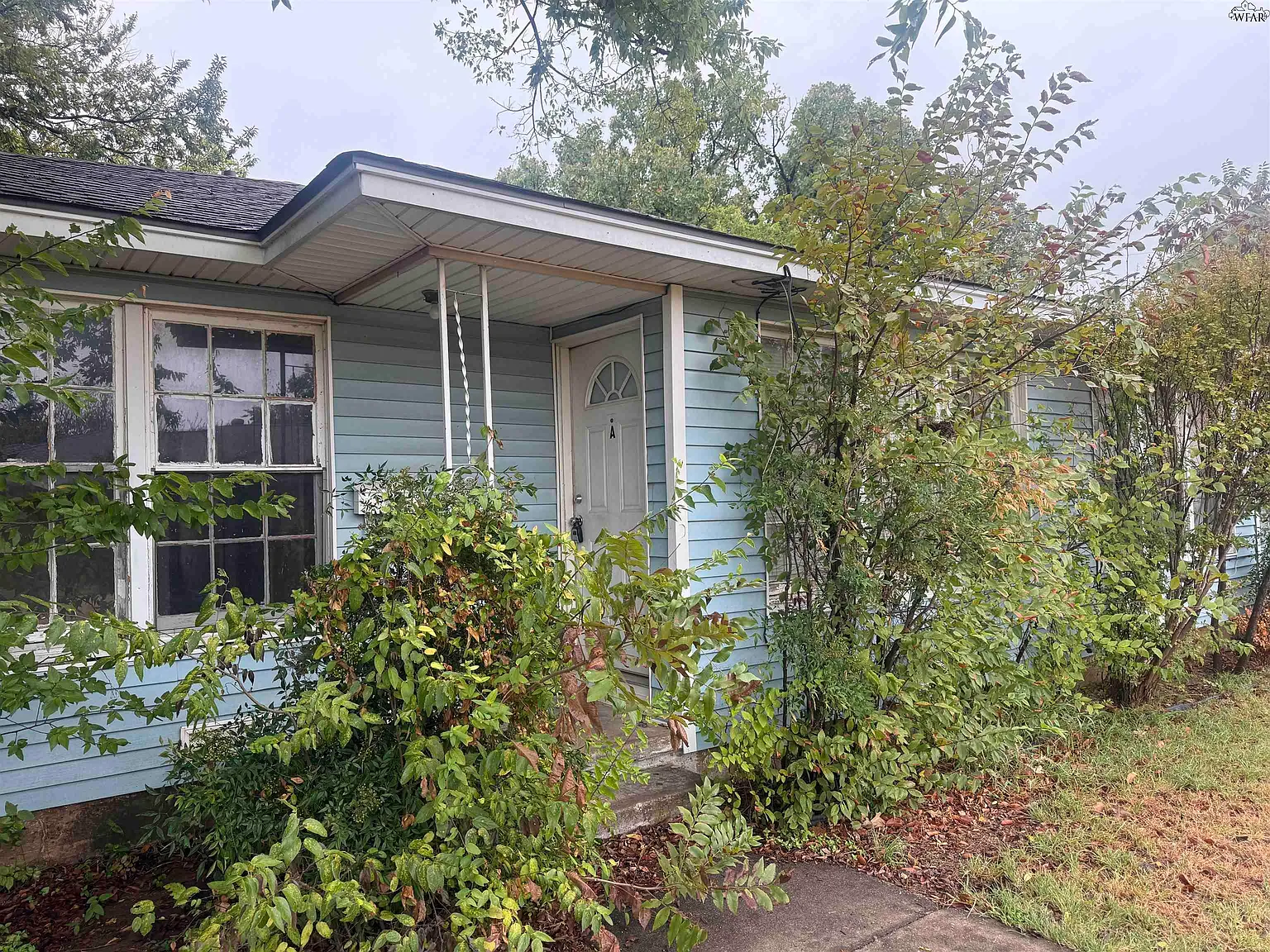 2 bed, 1.0 bath, 804 sqft, $1,000 — Photo 1