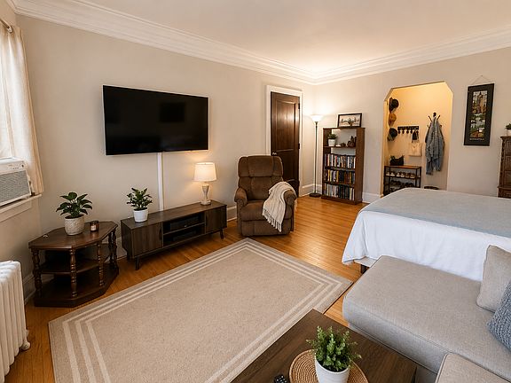 2nd image of 2401 Blaisdell Ave APT 2