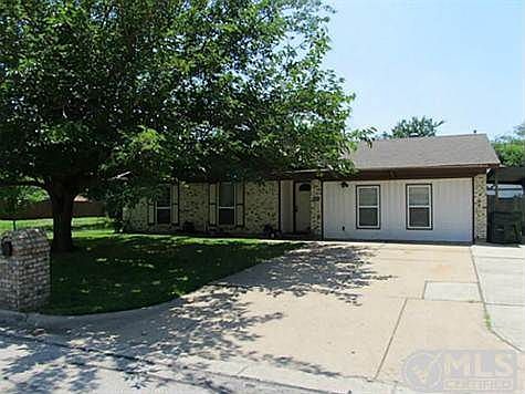 3rd image of 1902 Lachelle Ln