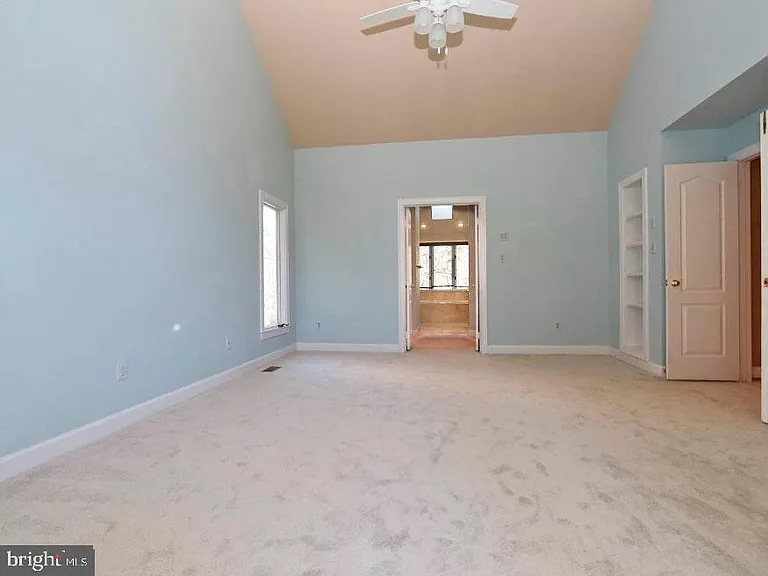 1307 Stamford Way — Photo 11