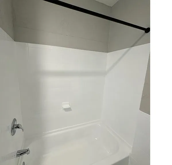 2800 W Cold Spring Ln — Photo 16