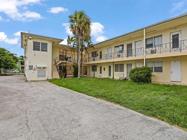 71 NW 76th St APT 6, Miami, FL 33150