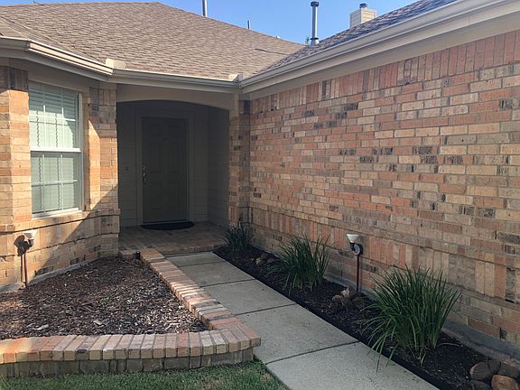 3rd image of 6928 Prairie Dawn Ln