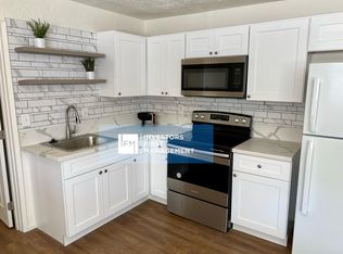 6574 Valley Dr #2, Riverside, CA 92505