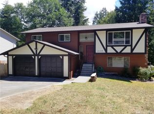 17129 Meadowdale Dr, Lynnwood, WA 98037