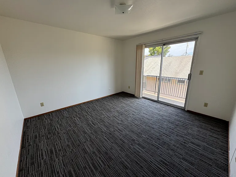 2220 Lincoln Ave #L — Photo 9