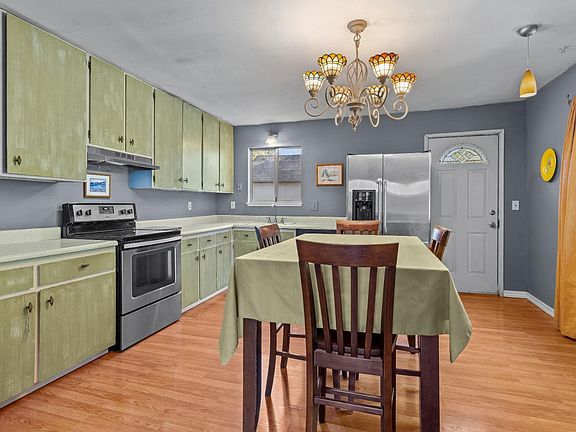 3rd image of 1034 Washoan Blvd