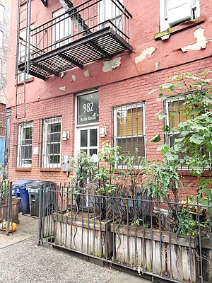 Rented by Signature Property Realty | media 24