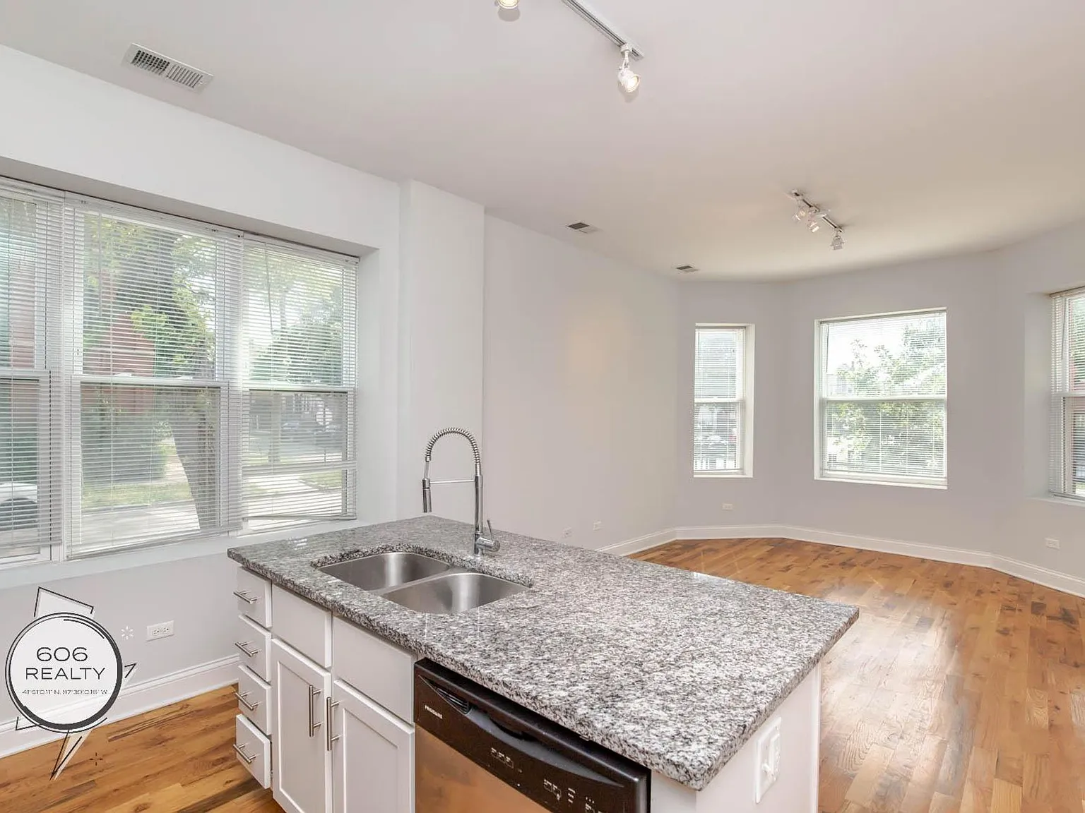 West Wicker Park Apts! — Photo 2