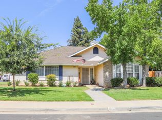 2461 Escalon Ave, Clovis, CA 93611