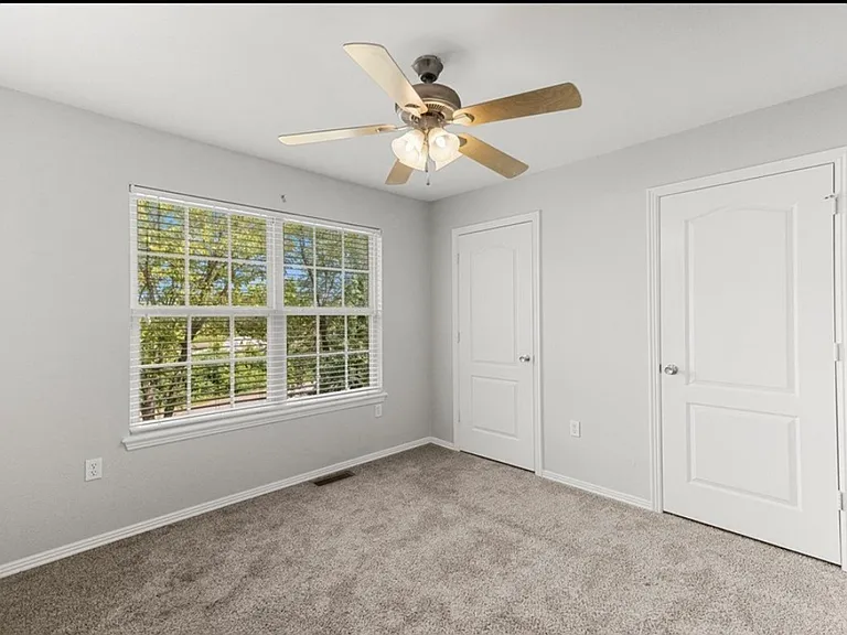 1446 W Netherland Way #3 — Photo 3