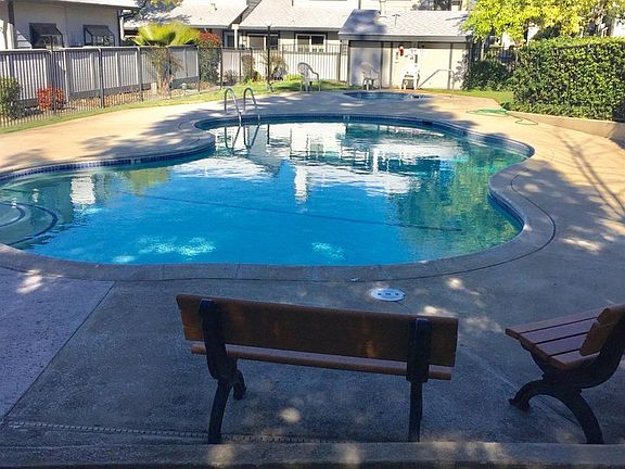 2nd image of 6221 Oak Valley Ln