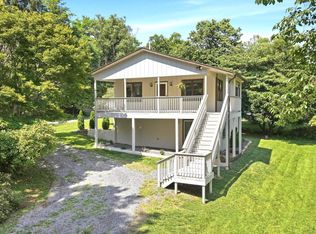 28 Worlds End Ln, Linden, VA 22642