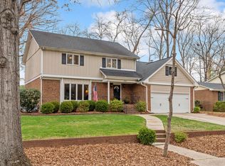 1013 Hemingway Dr, Raleigh, NC 27609