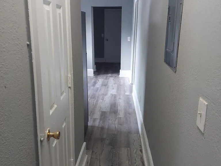 2610 Henrietta St — Photo 6