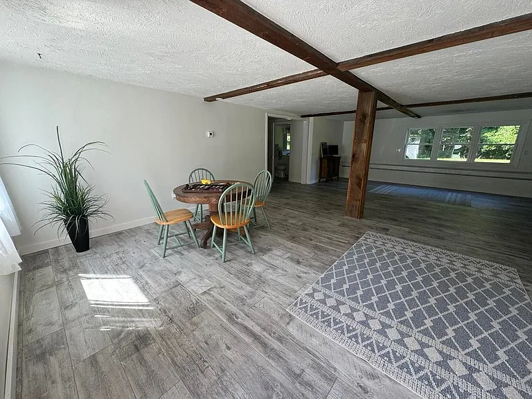 1270 Riverside Dr — Photo 13