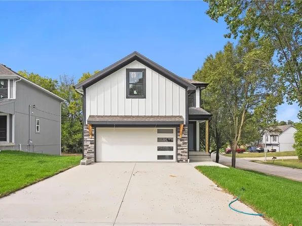 11226 N Oak Trafficway, Kansas City, MO 64155