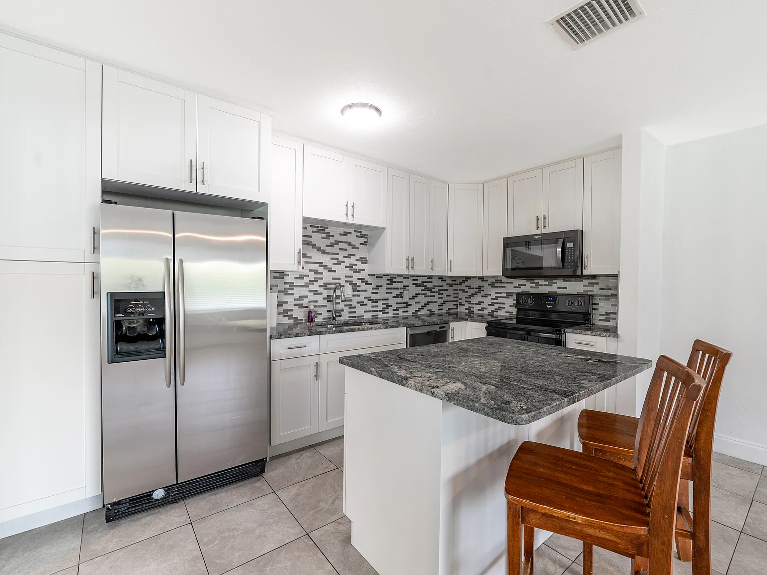 3 bed, 1480 sqft, $2,800 — Photo 2