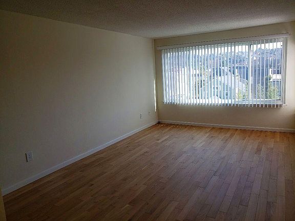 3rd image of 2629 Folsom St APT 101