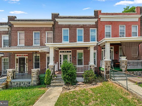 3rd image of 1006 N Rosedale St