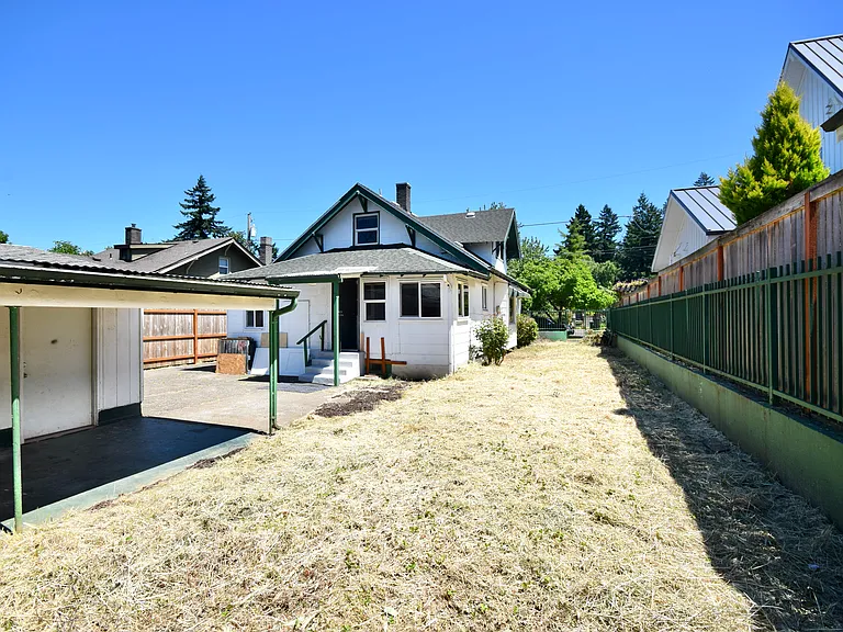 5841 NE 18th Ave — Photo 84