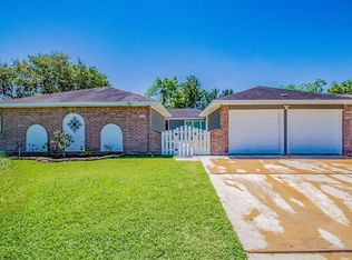 16218 Forest Bend Ave, Friendswood, TX 77546