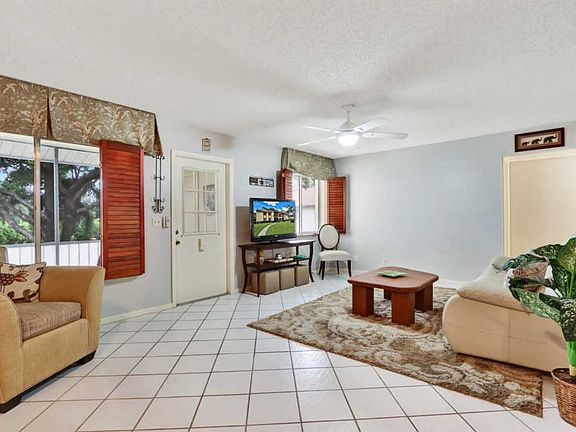2nd image of 218 Pine Hov Cir APT C-2