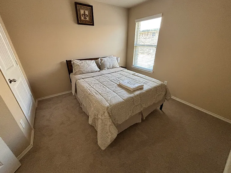 912 Platinum Dr — Photo 5