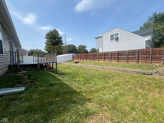 3rd image of 224 Meridian Gardens Ln
