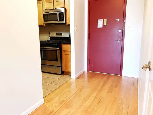 Rented by NY Space Finders Inc. | media 50