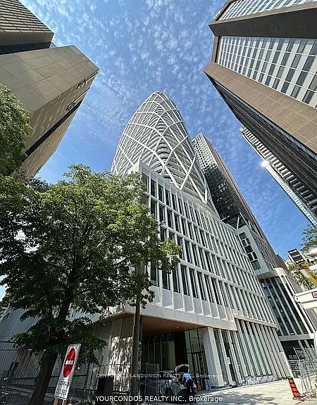 230 Simcoe St #2512 — Photo 1