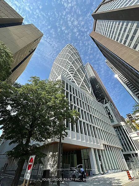 230 Simcoe St #1919