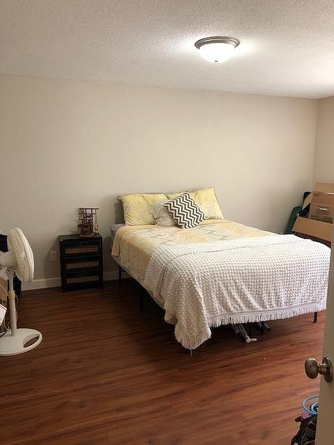 1st image of 1115 14th Ave SE APT 3
