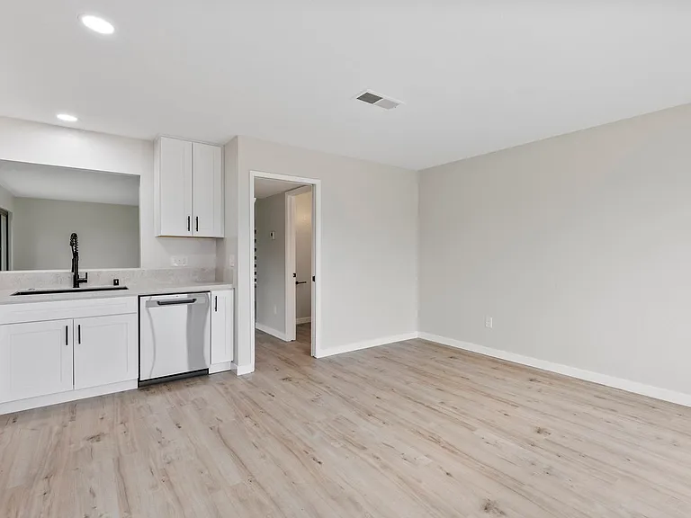 2524 Ocean Cove Dr — Photo 10