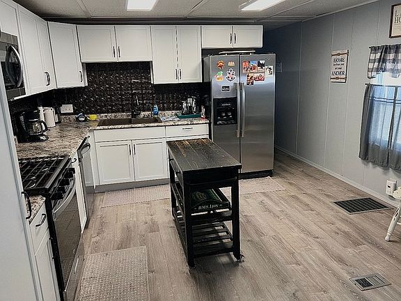 3rd image of 6 Bobber Rd