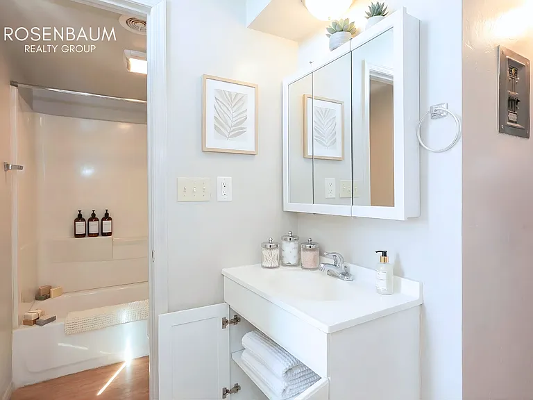 Miramonte Apartments- — Photo 10