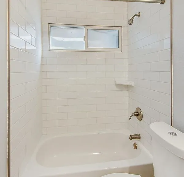 678 37th St #2 — Photo 8